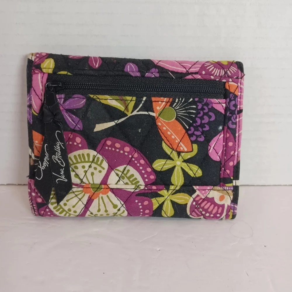 VERA BRADLEY Euro Wallet‎ Small Trifold Pirouette Black Pink Floral Quilted - Picture 2 of 5
